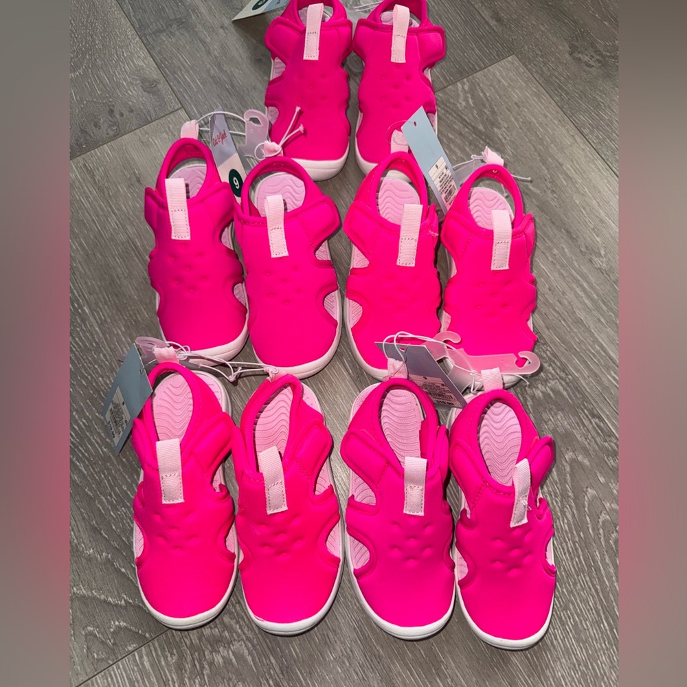 Cat & Jack Toddler Girls Hot Pink Supportive Water Shoes, Sz 9